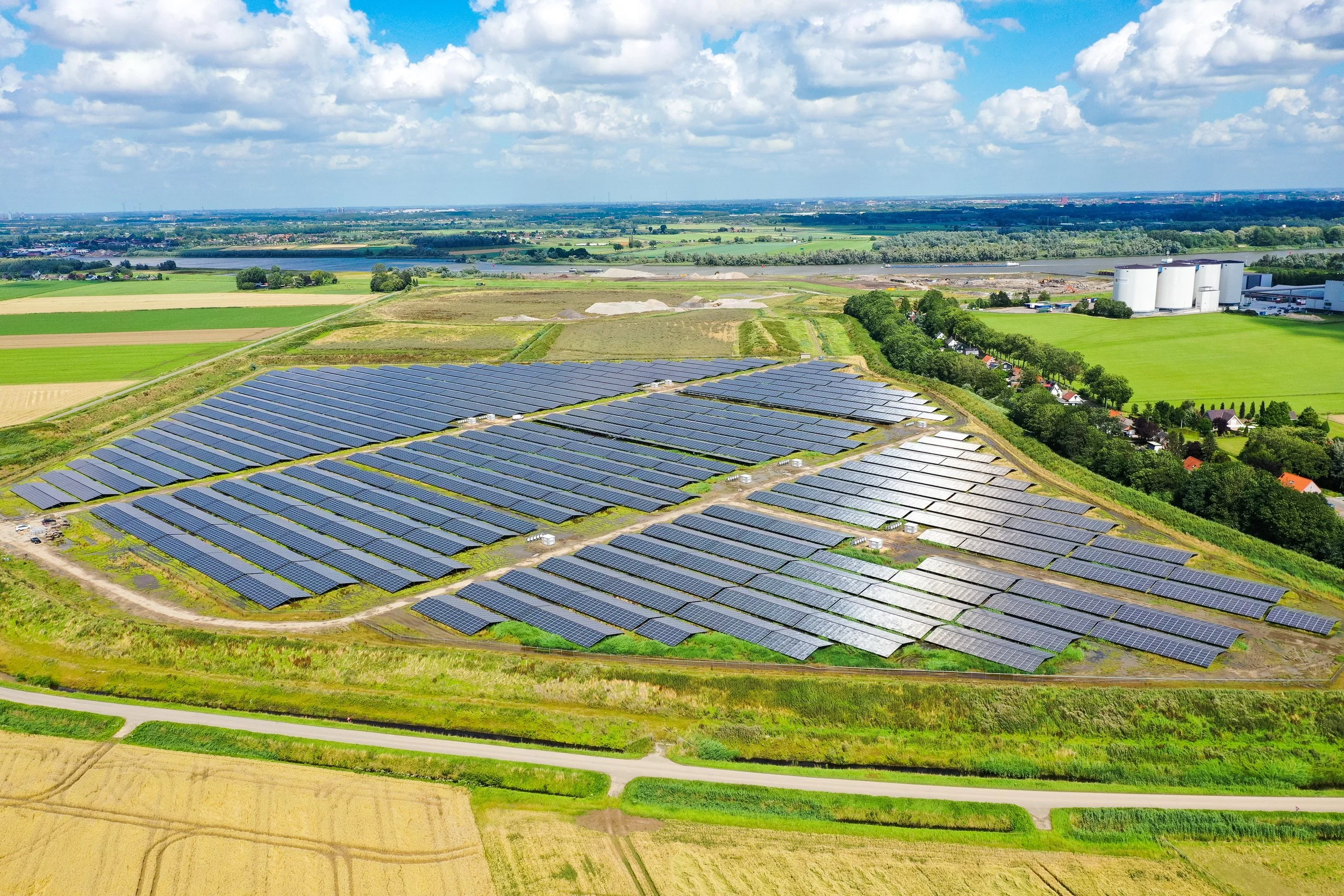 Klimaatfonds Nederland viert opening twee nieuwe zonneparken