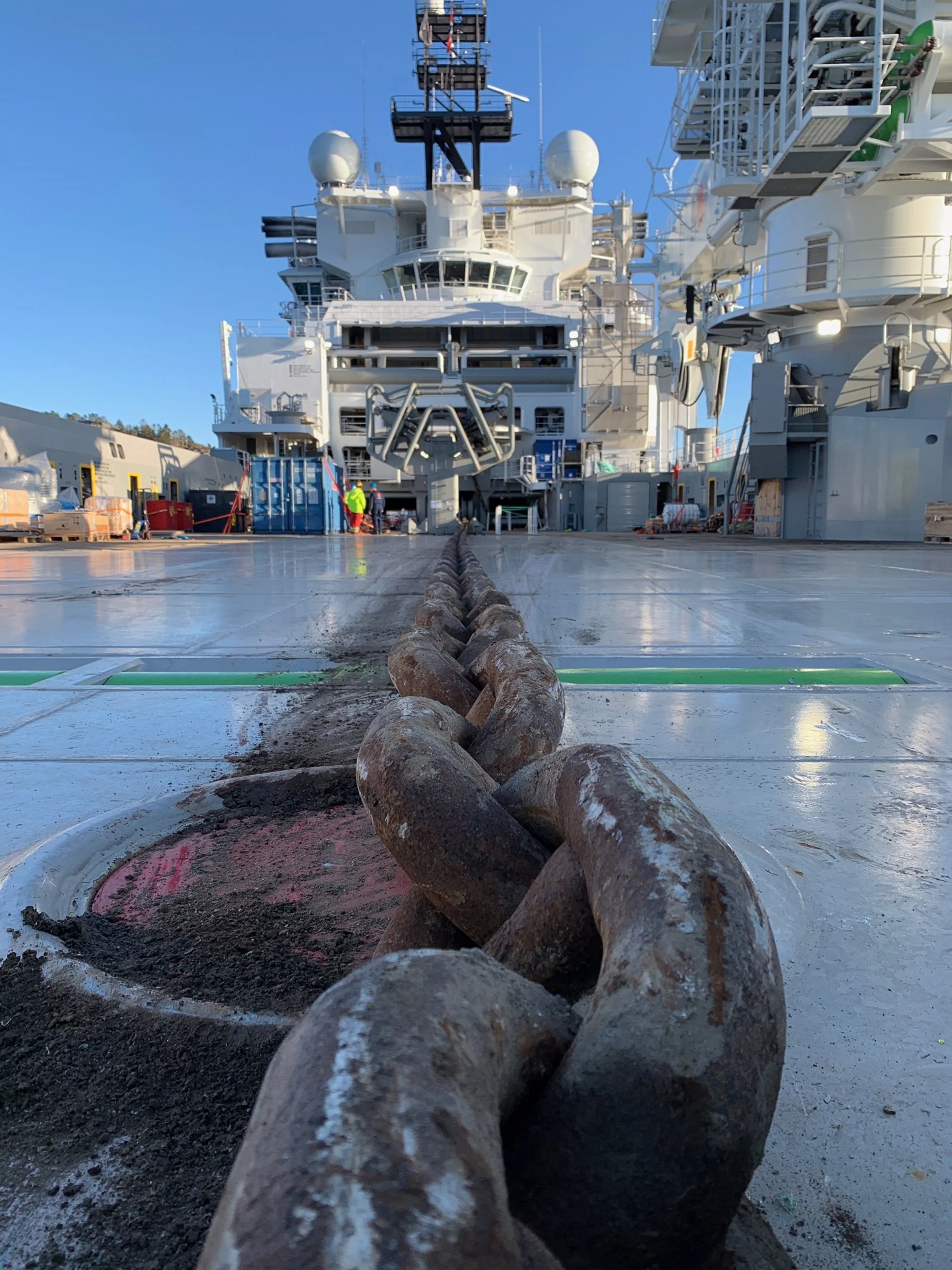 More installation contracts for Island Victory