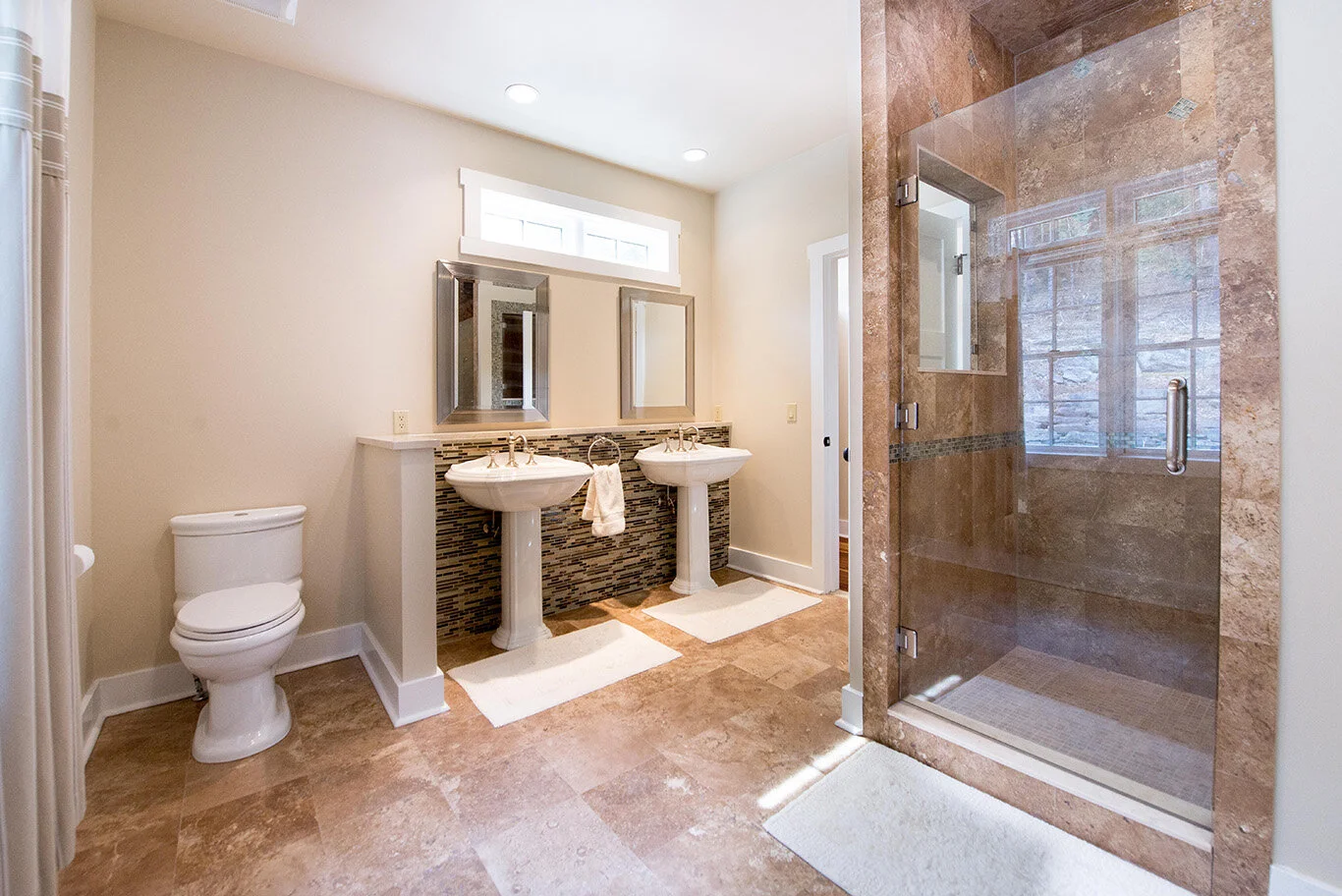 Lodge in Kenoza Lake Estates