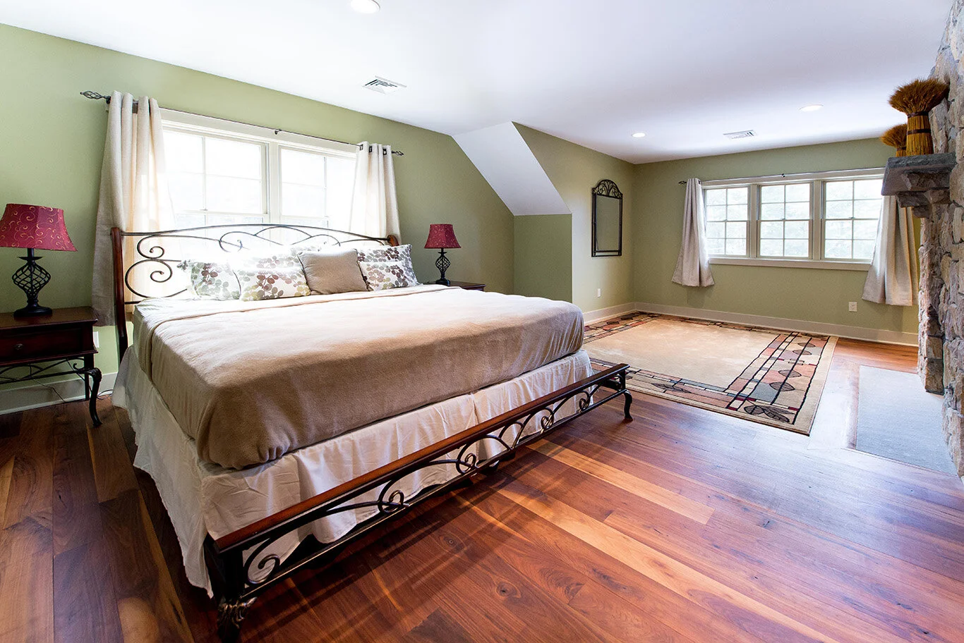 Lodge in Kenoza Lake Estates