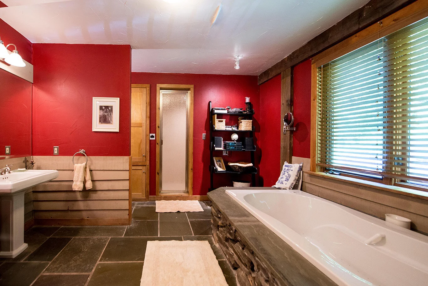 private haven in blackberry lake estates master bathroom