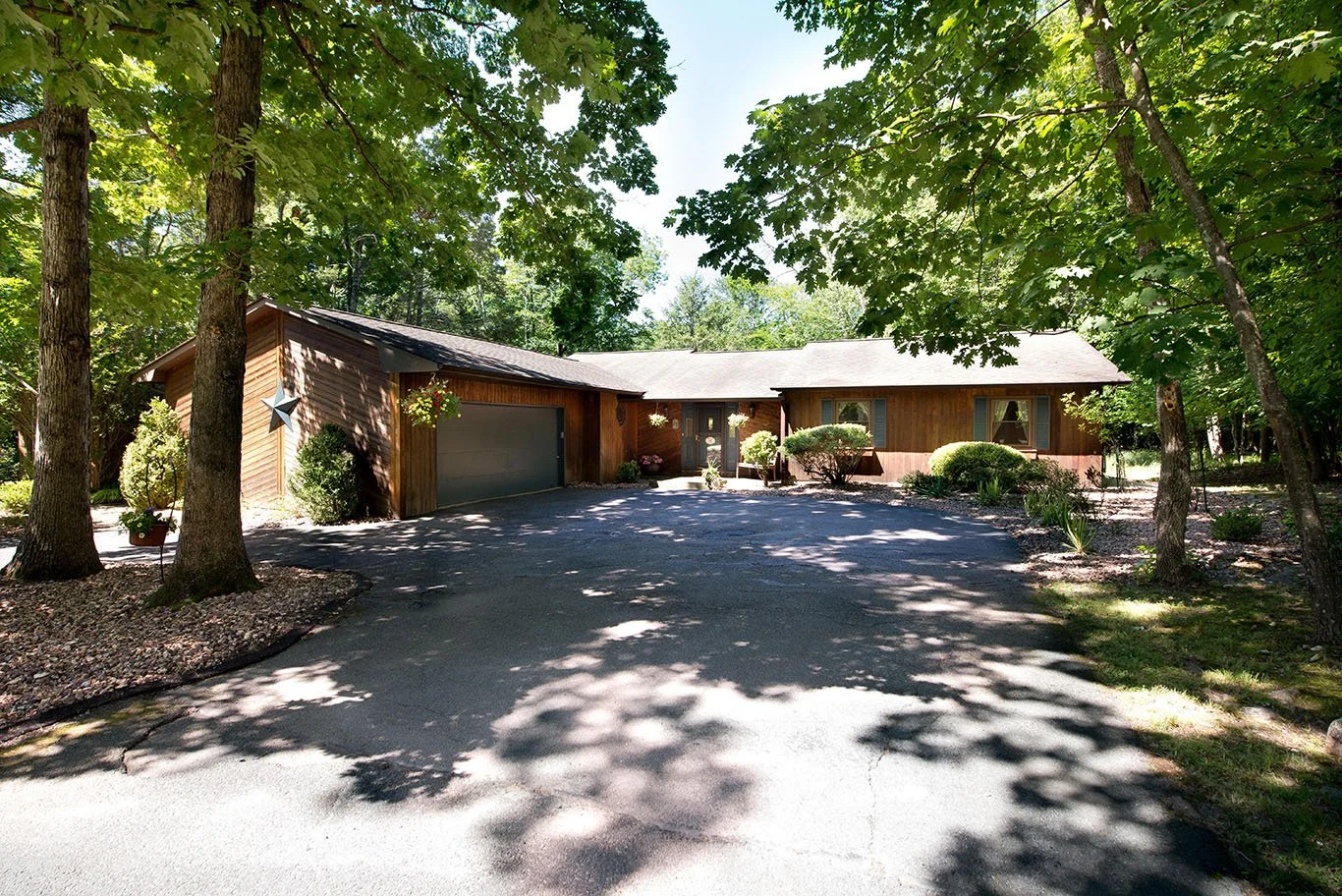 Country Ranch Home | Bloomingburg, NY