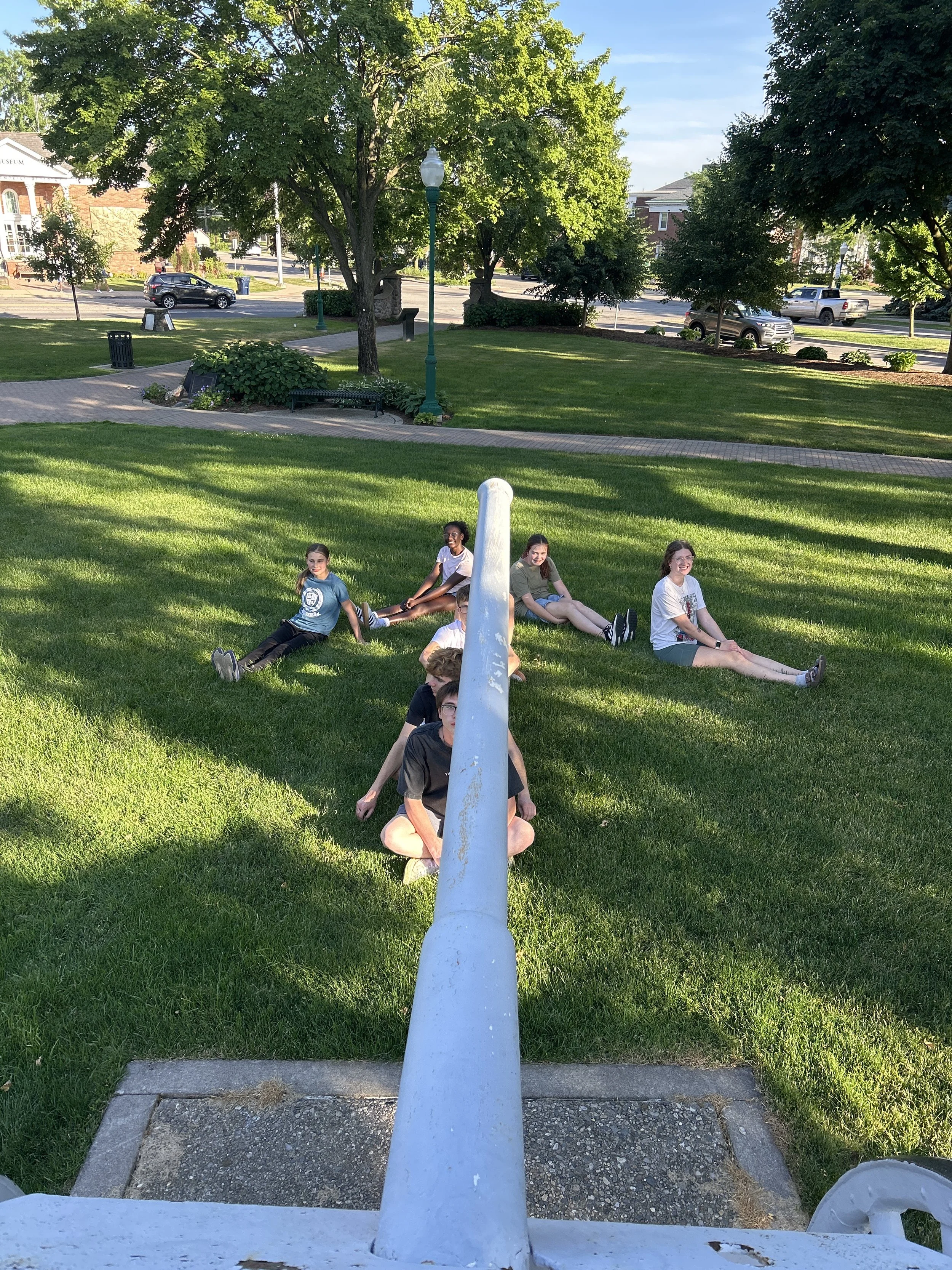 Blue-Crew_BIG-ARROW_approved-10pts.jpg
