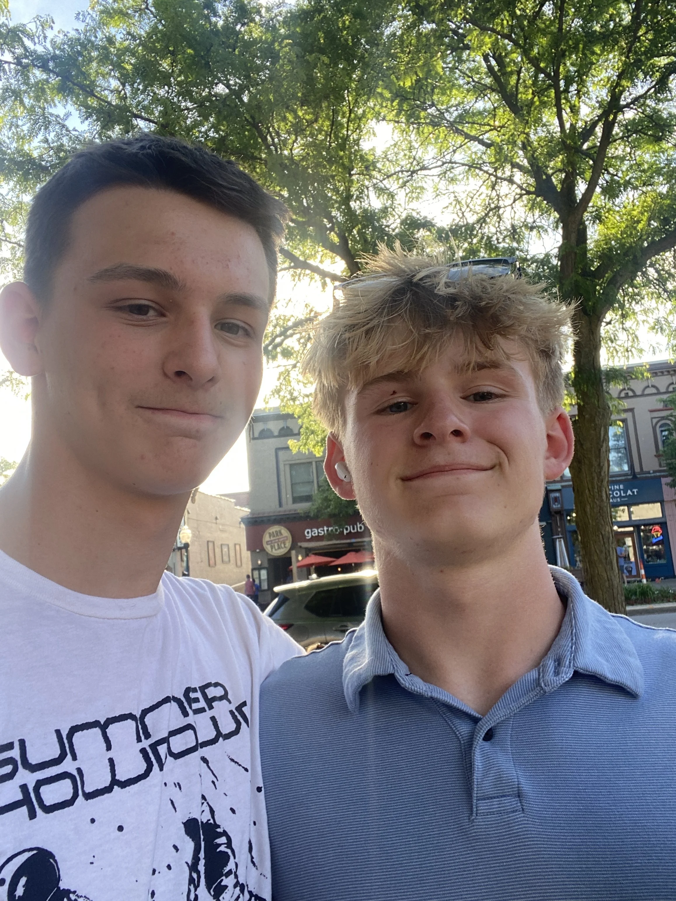 Green-Squad_SELFIE-WITH-A-STRANGER_rejected.jpg