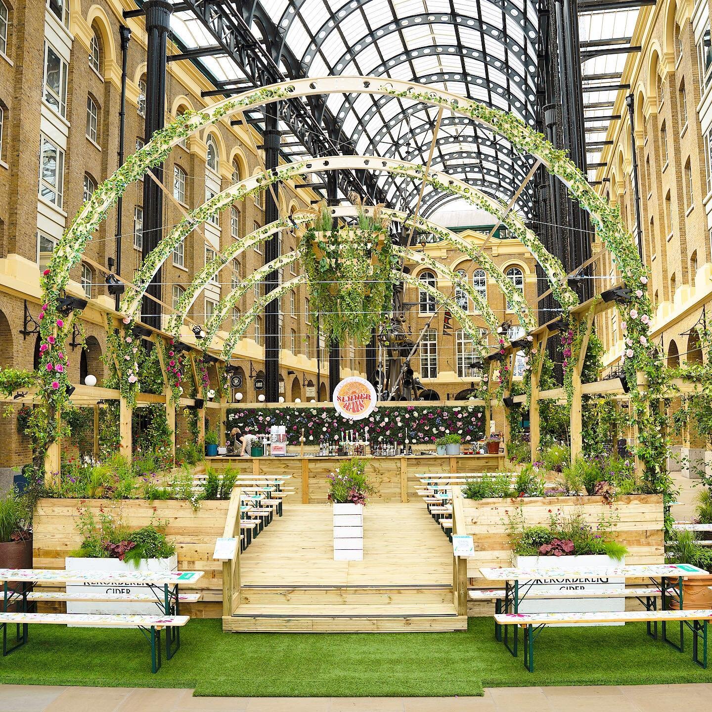 Introducing Summer Hays, our new Southbank pop-up in Hays Galleria 🥳

Housed under a glorious glass galleria, we&rsquo;ve got you covered for all the weather the British summer has to throw at us, with our fantastic line up of drinks, street food, c