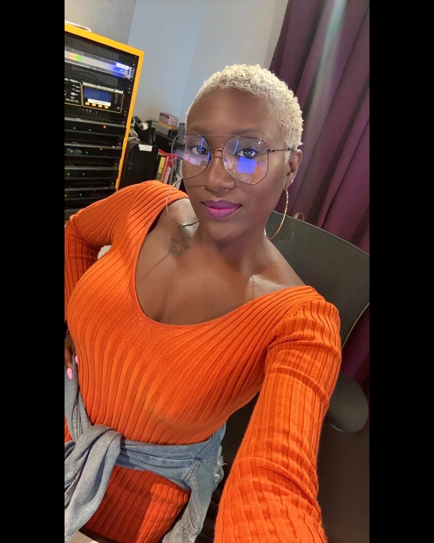 Radio Nerd 🤓🩷

✨ Pull up on me 10a-3p weekdays on MAJIC 102.3 &amp; 92.7 to get you thru your midday 🎶 A time is always had&hellip; #VJInTheMidday #LoveYouForListening