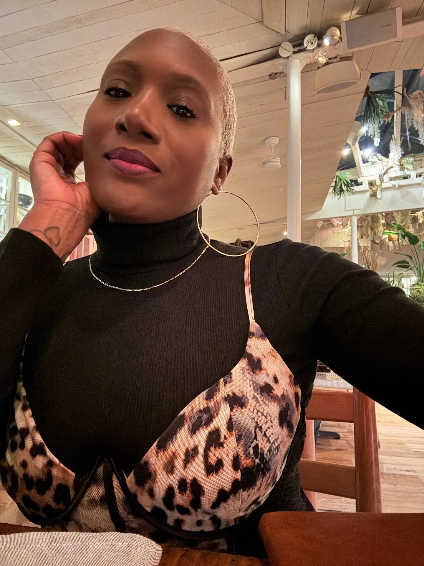 Gave him the best birthday gift ever 🎁&hellip; Dinner w/ a view 😉✨🖤