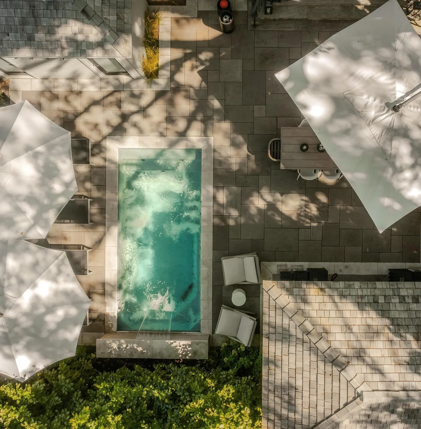 BEFORE ➡️ AFTER

From blank slate to a backyard dream✨
Ready to transform your space? Let&rsquo;s talk.
&hellip; 
📸 @xterraso 

#HollanderLandscaping #Transformation #BeforeAndAfter #OutdoorLiving #Toronto #Etobicoke #DesignBuild