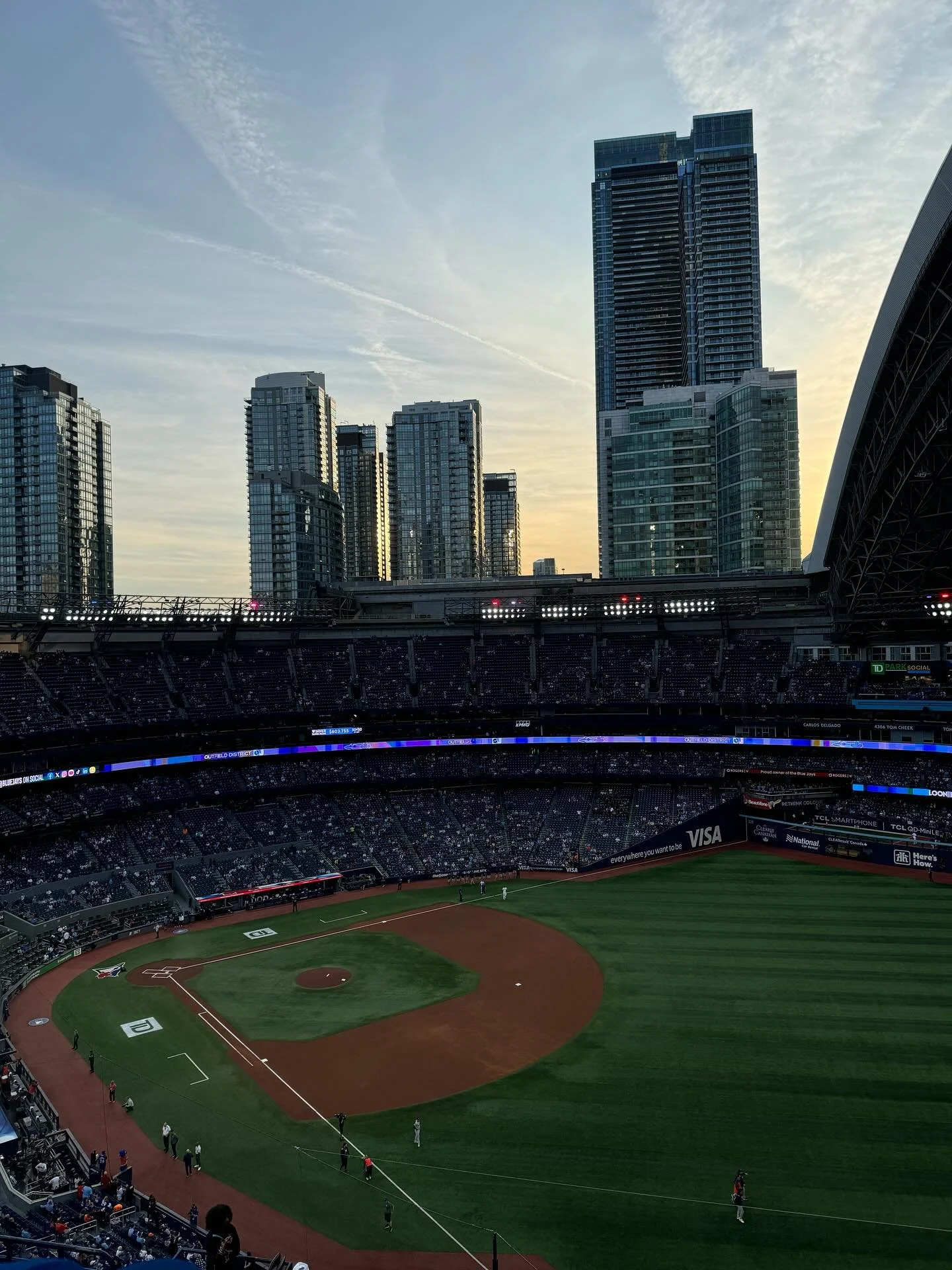 Cheering on the Blue Jays with the Hollander crew in Toronto! A perfect evening to celebrate our team and the effort they put in every day!! 🌿💙⚾️
&hellip;
#HollanderLandscaping #BlueJays