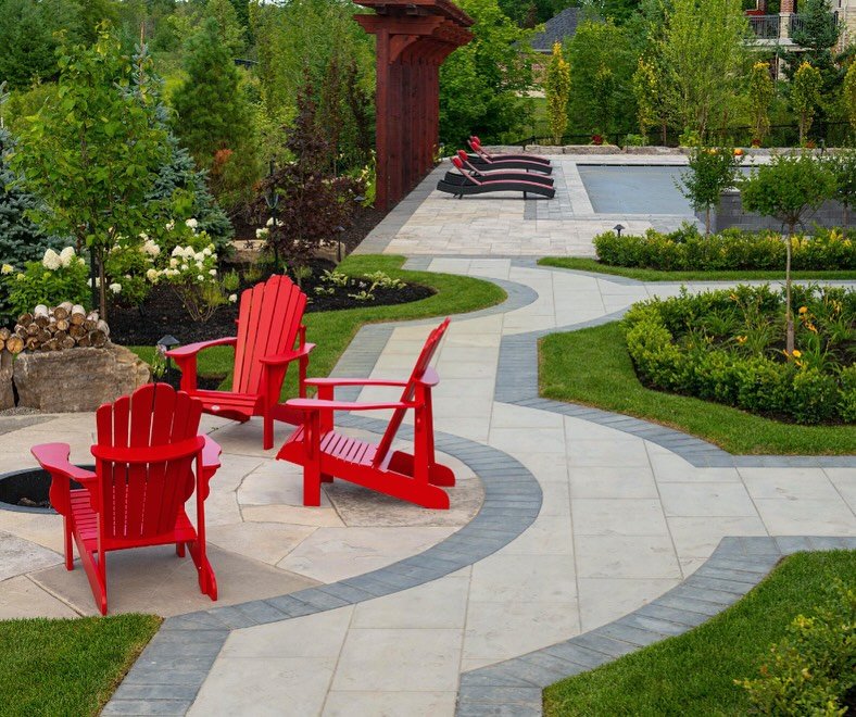 Outdoor Living ELEVATED⚡️
From design to build- we handle it all. 

Book your last-minute fall project now, or plan ahead for Spring 2026! 📌
&hellip;
#HollanderLandscaping #Fall2025 #Spring2026 #Toronto #Landscape #BackyardOasis #DesignBuild #Elevat