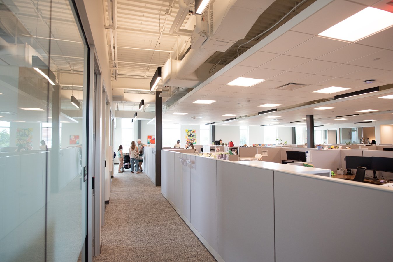 Bull pen and private meeting rooms