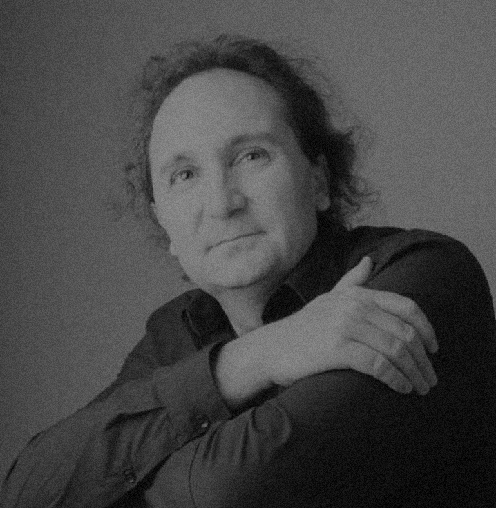 JEAN-PHILIPPE UZAN http://www2.iap.fr/users/uzan