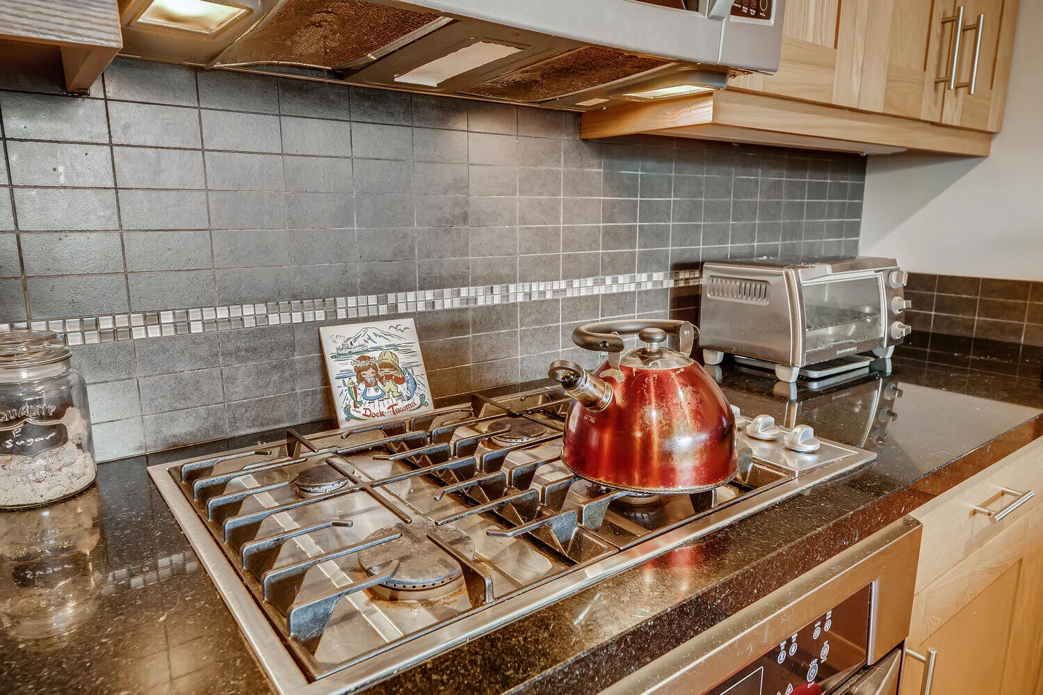1515 Dock Street Tacoma WA-large-012-015-Kitchen-1500x1000-72dpi.jpg
