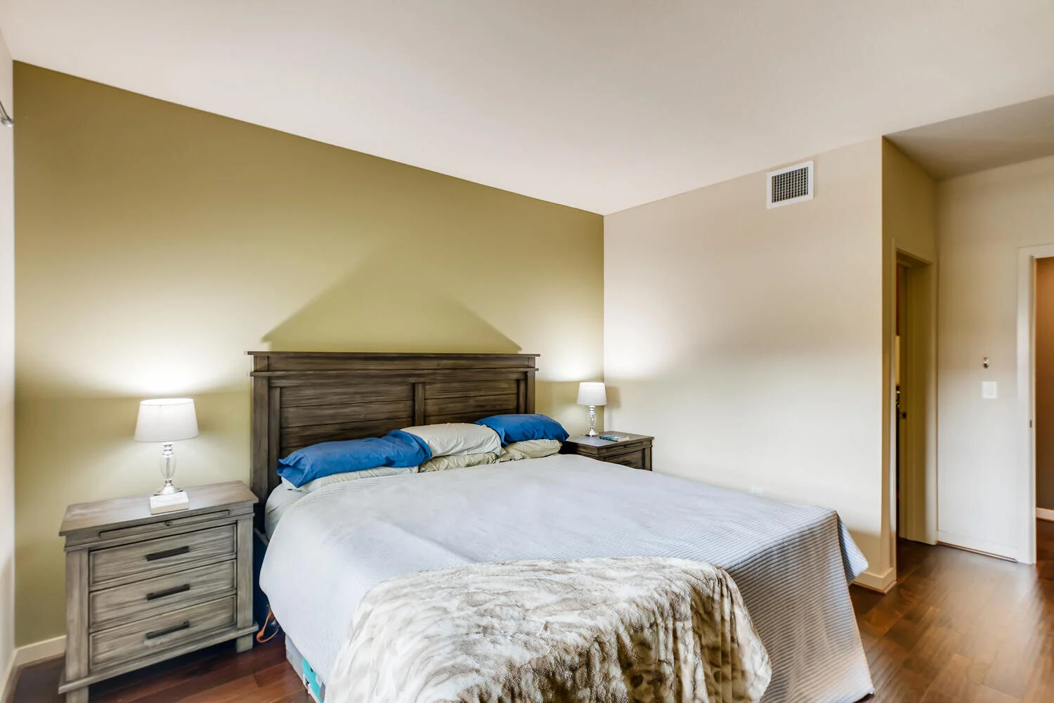 1515 Dock Street Tacoma WA-large-016-012-Primary Bedroom-1500x1000-72dpi.jpg