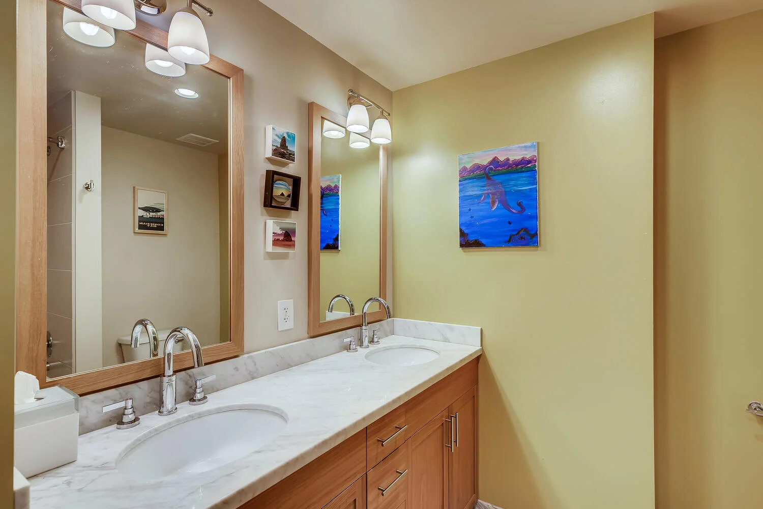 1515 Dock Street Tacoma WA-large-018-024-Bathroom-1500x1000-72dpi.jpg