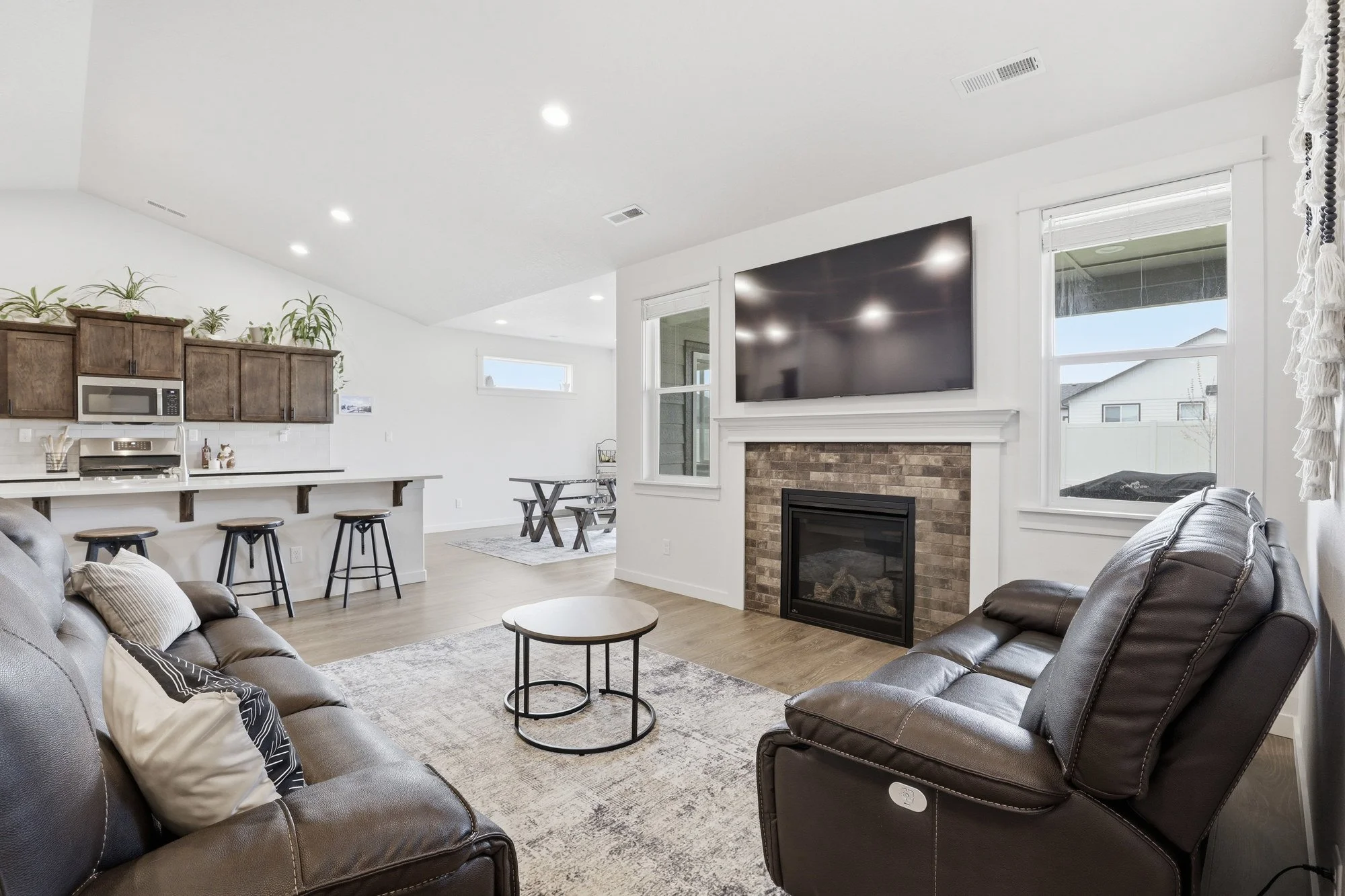 6_4495 may ella loop.jpg