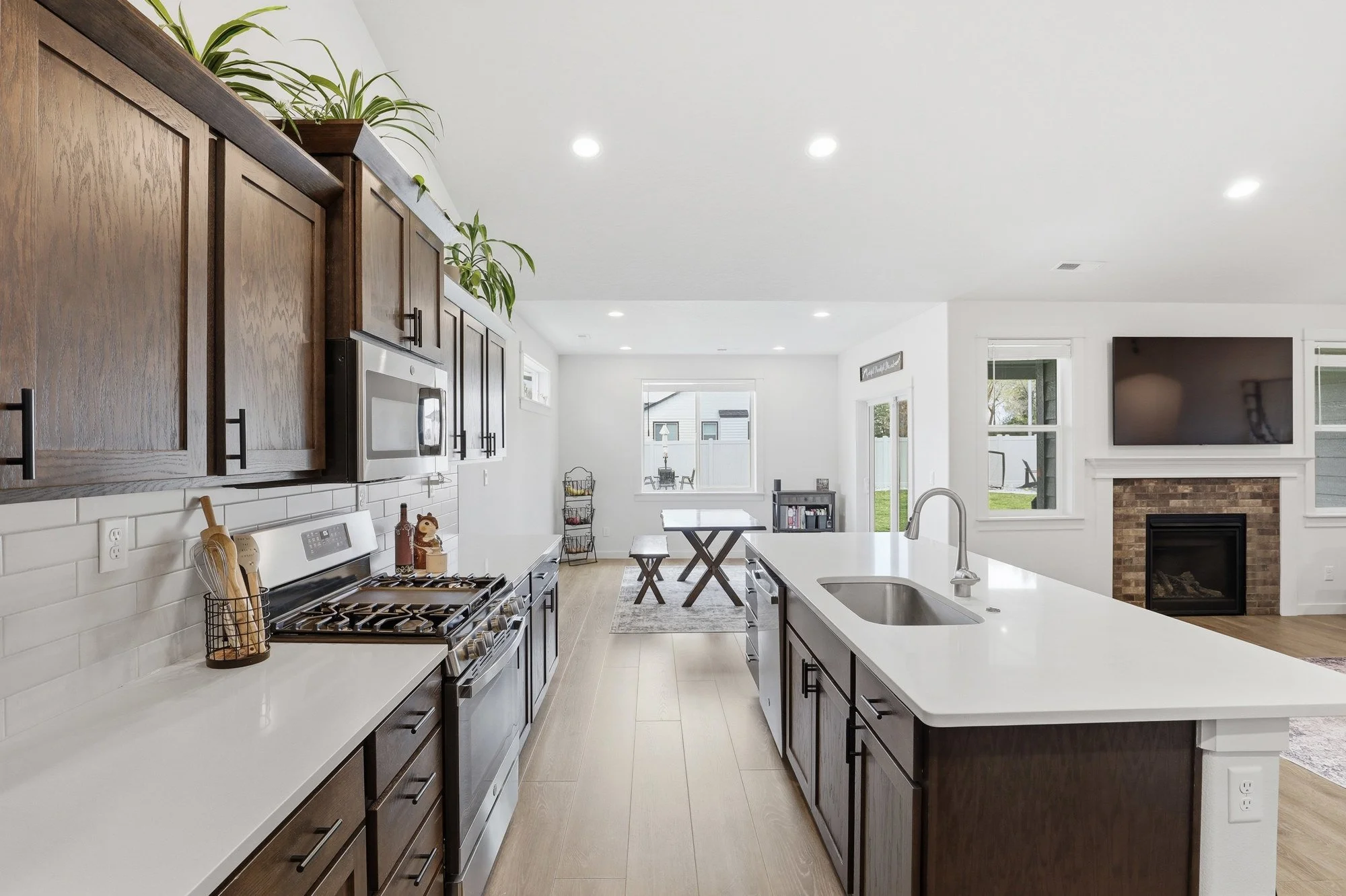 13_4495 may ella loop.jpg