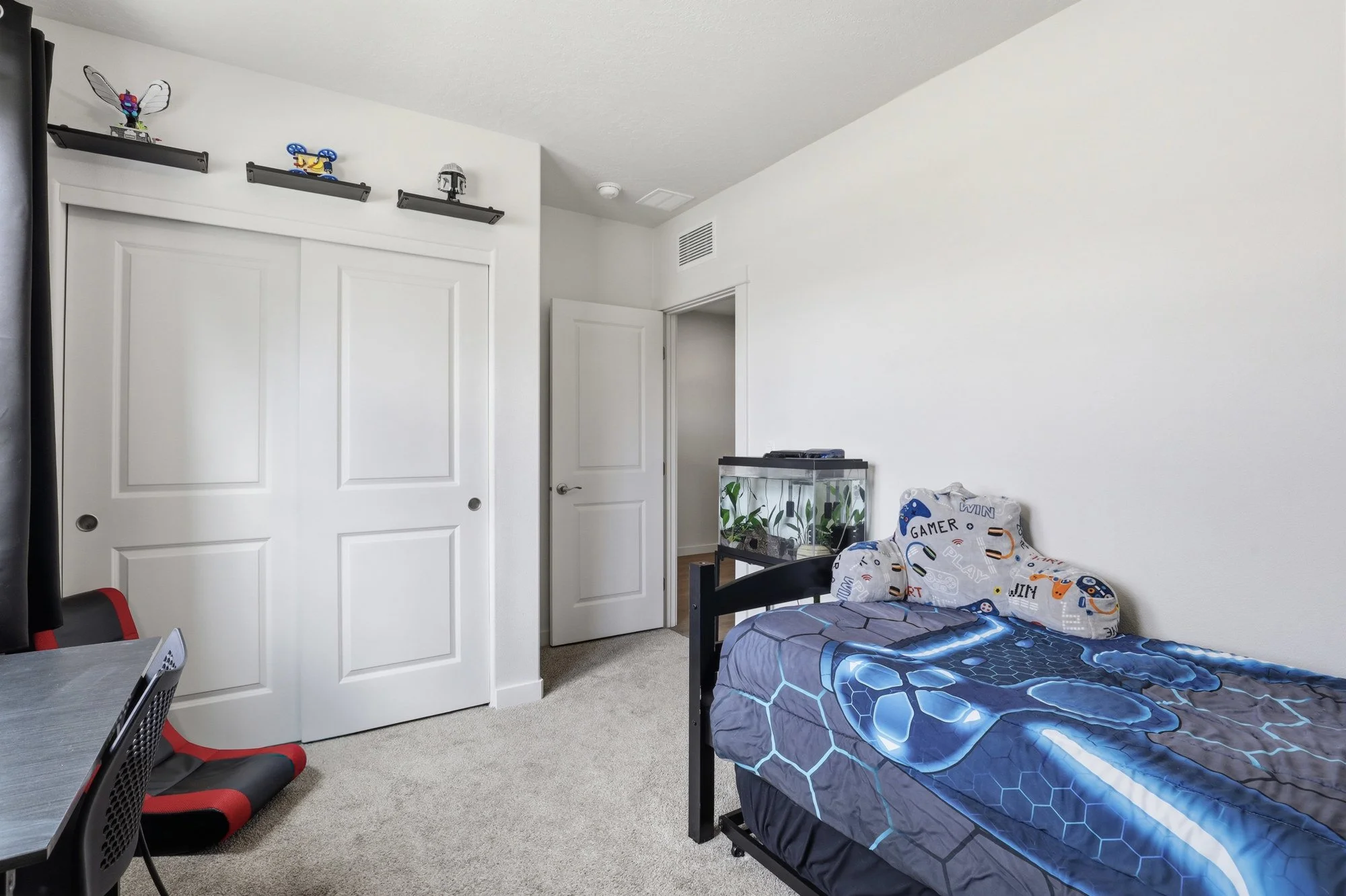 30_4495 may ella loop.jpg