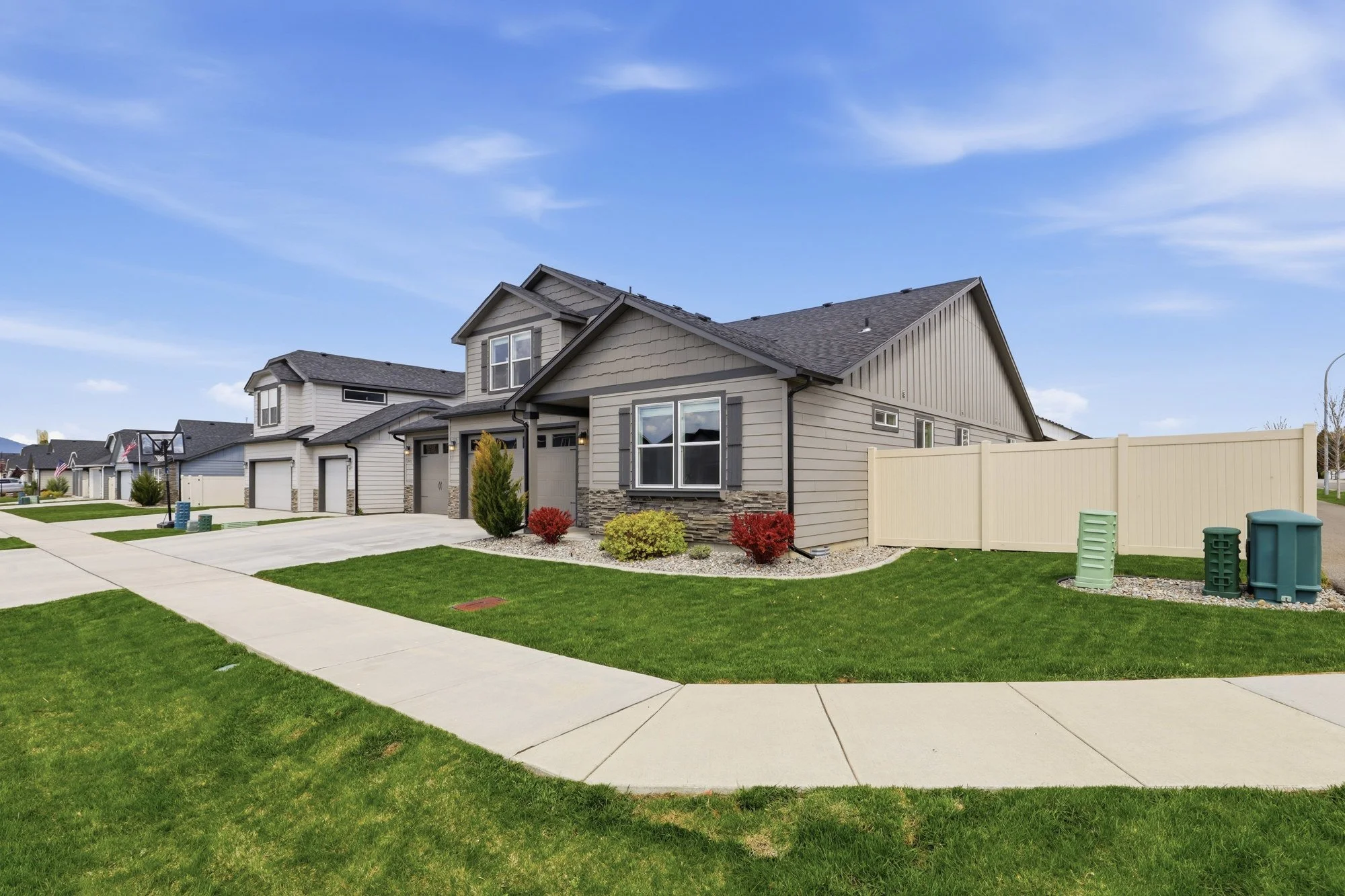 49_4495 may ella loop.jpg