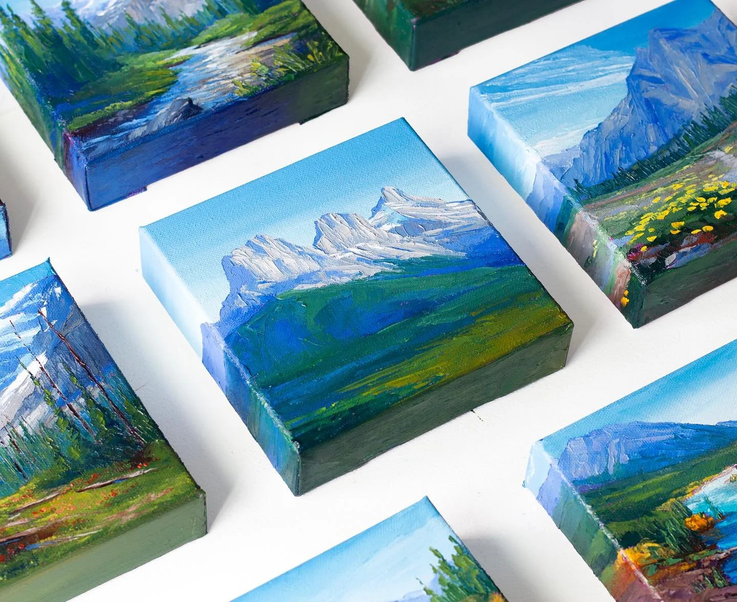 I have my largest ever collection of Mountain Memories original minis ready for the @strathearnartwalk 
I’ll be there tomorrow, September 6 from noon till 6:30 pm. You can find me in the blue zone at #22, near the west entrance.
Come on out i