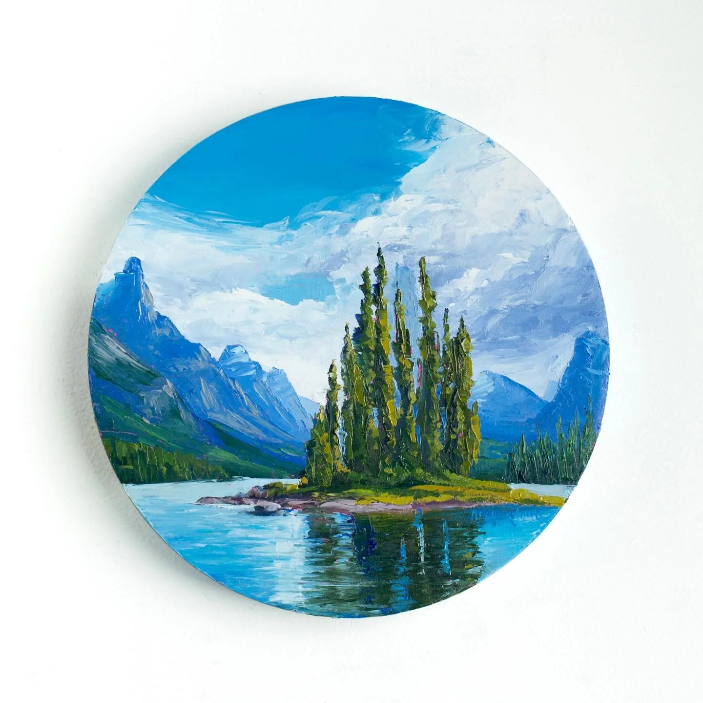 A classic Jasper view - Spirit Island, Maligne Lake. Have you seen this place in person? 

Spirit Island, oil on 8&rdquo; birch panel. Available on my website - www.annedejongart.com - or follow the link in my profile. 

#annedejongart #spiritisland 