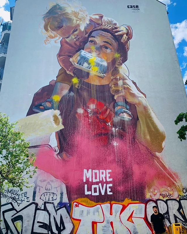 May was my Berlin month. Berlin was artistic 💜 #berlin #berlinstreetart