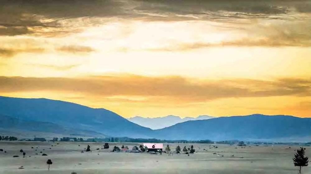 Montana Lone House.jpg
