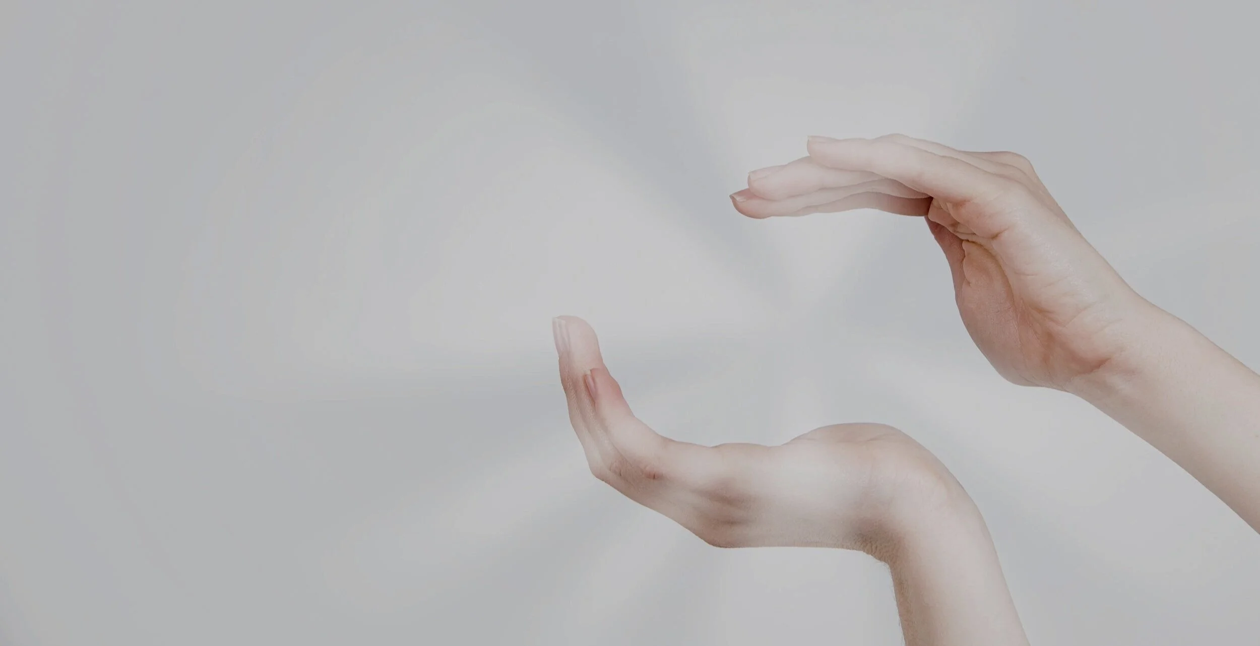 handstiny.jpg