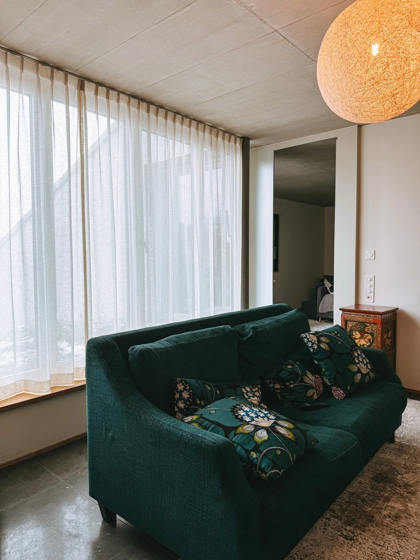 New year, new space ✨ Have you upgraded your apartment yet? Start with beautiful new curtains to elevate your interiors. We are happy to help😊

#curtains #bespokecurtains #vorh&auml;nge #interiordesign #homedecor
