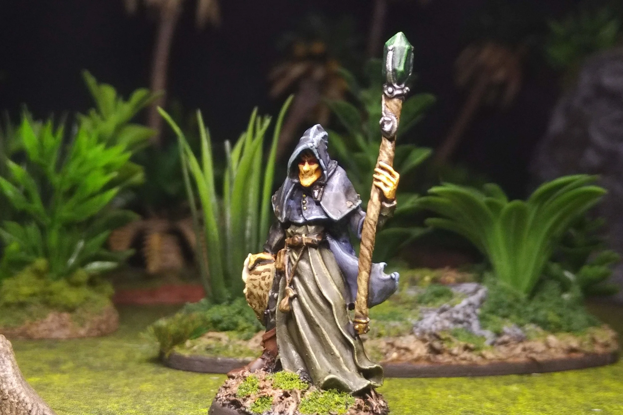 Satheris, Elven Warlock - Frostgrave Elementalist Wizard Reaper Miniatures 03381 Sculpted by Bobby Jackson