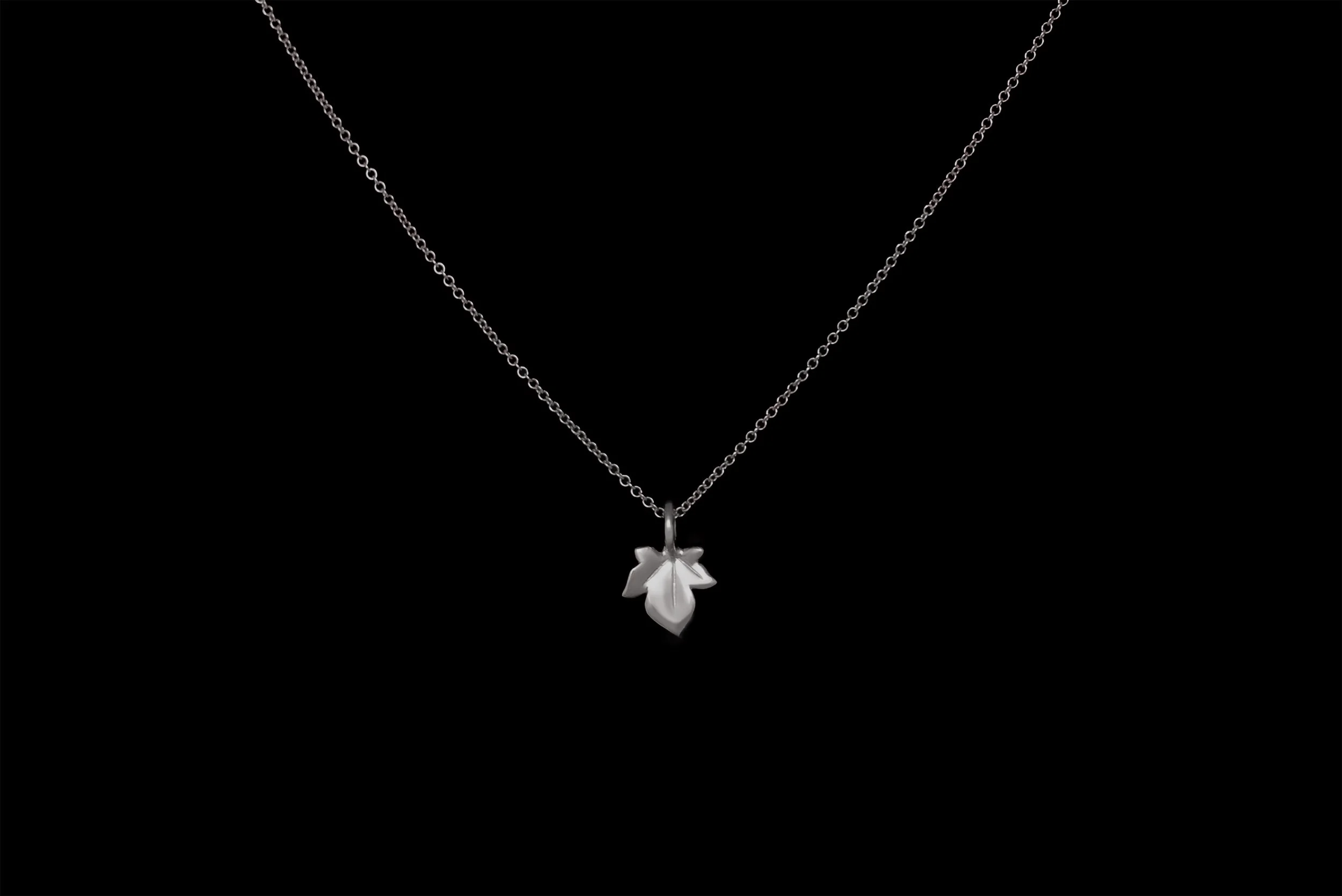 mini-white-gold-ivy-leaf-pendant-wilde-flower.jpg
