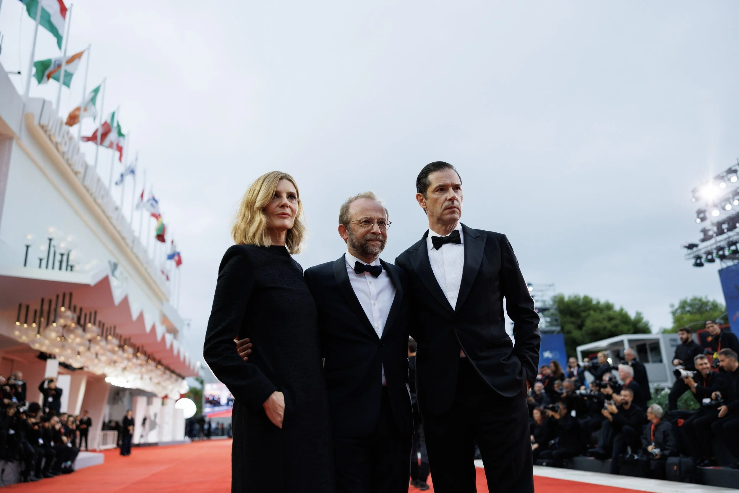 122334-RED_CARPET_-_UN_PEU_AVANT_MINUIT__ONE_MINUTE_TO_MIDNIGHT__-_Chiara_Mastroianni__Melvil_Poupaud_and_Nicolas_Pariser__Ph._Jacopo_Salvi_-_Courtesy_Archivio_Storico_La_Biennale_di_Venezia___3_.JPG