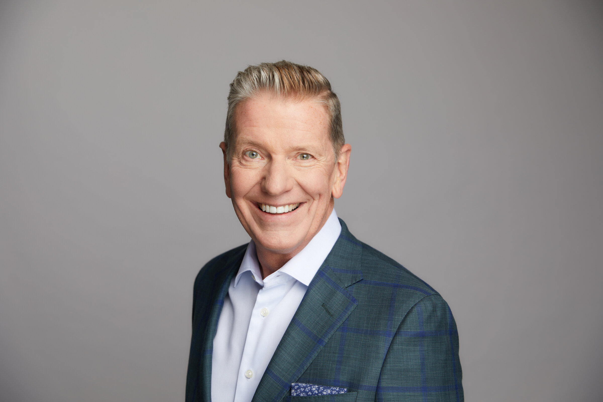 Win At Work and Succeed At Life with Michael Hyatt