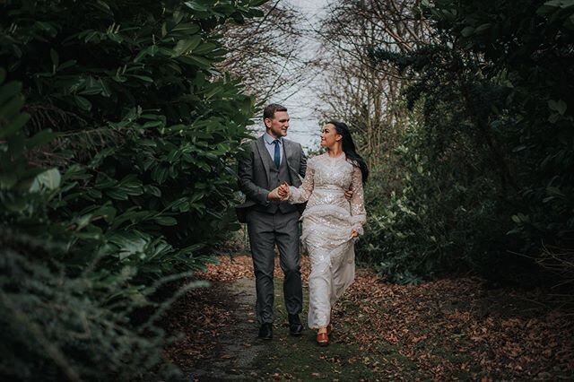 Lovingly wondering through the weekend &bull;

Planning to get married 2020, 2021 or 2022? Get in touch for booking availability, message me for more details, don&rsquo;t miss out! &bull;
#bride2020 #imgettingmarried2020
#rusticwedding #2020bride #20