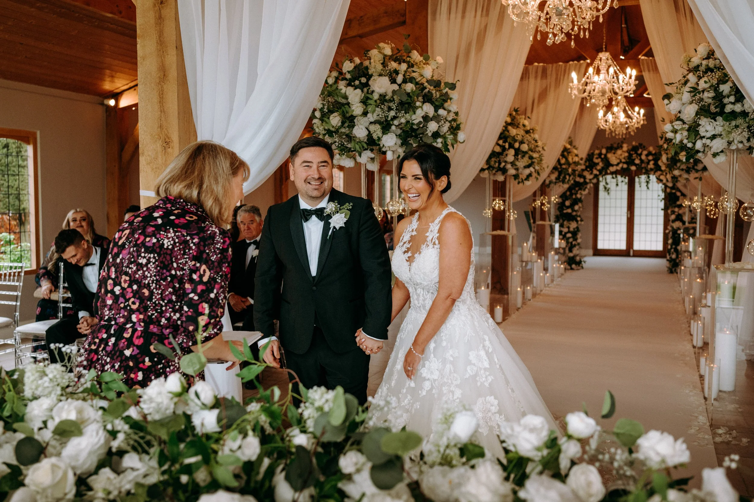 L&R - wedding day previews -36.jpg