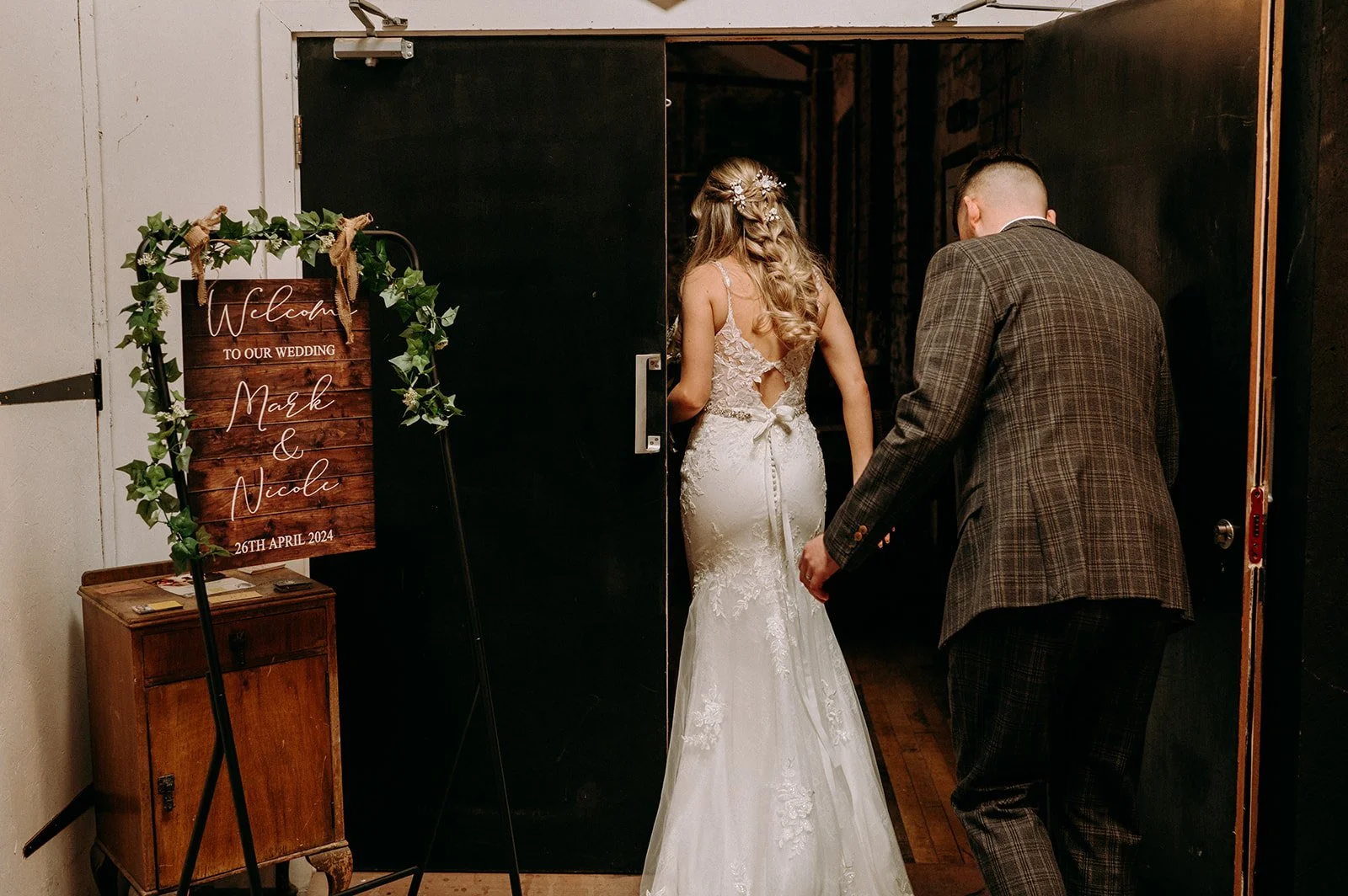 Nicole & Mark-309_websize.jpg