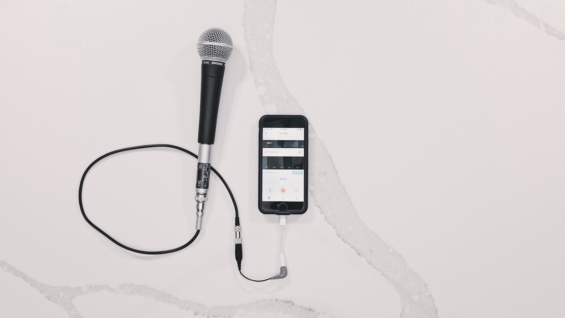 How To Record Professional Audio On An Iphone With An External Microphone Mediashi