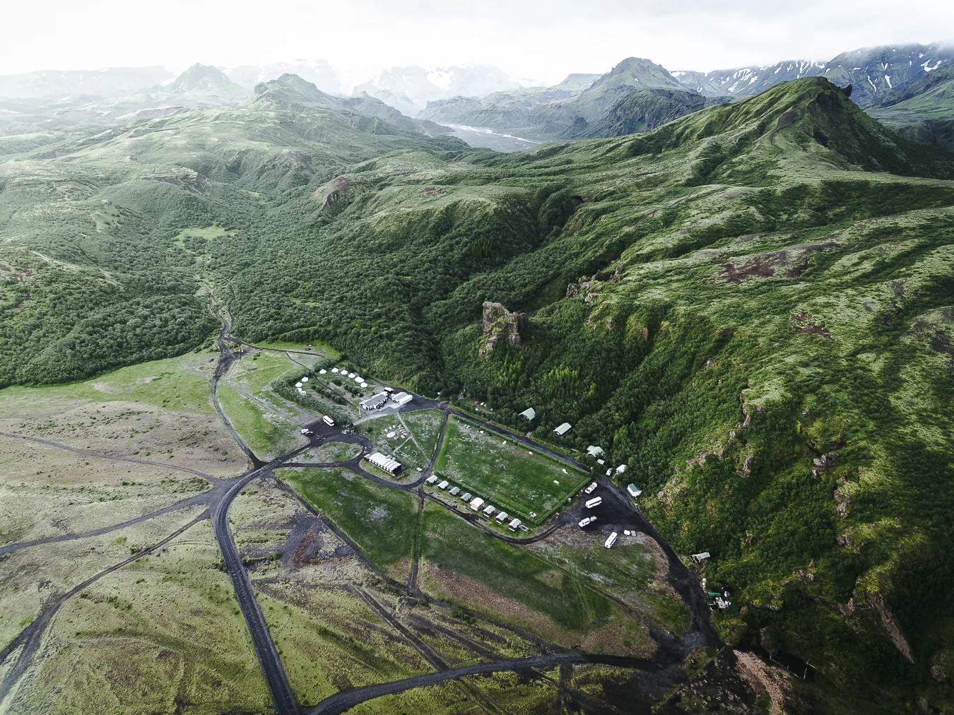 gabornagy_volcano_huts11.jpg