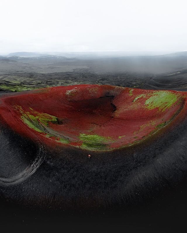 Summer is approaching and Iceland is calling, baby!  #hellofrom #iceland #volcano #adventure #nature #outdoors