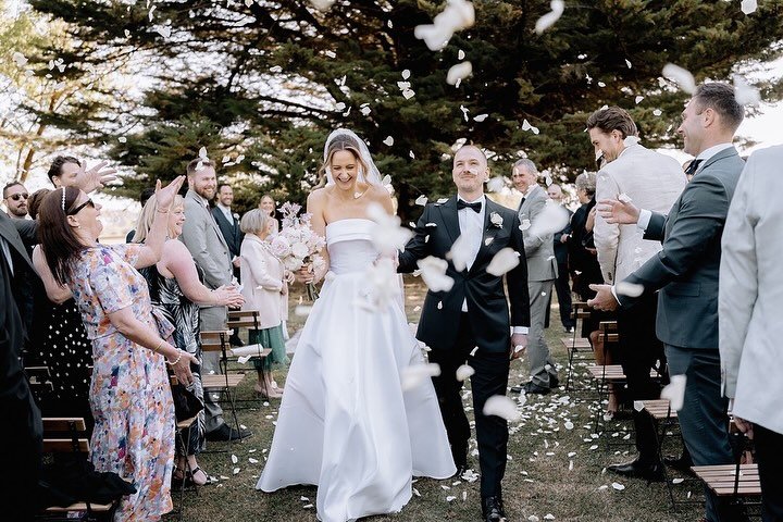 Nothing but joy with these two 🙌 Sarah &amp; Dylan 
⠀⠀⠀⠀⠀⠀⠀⠀⠀
⠀⠀⠀⠀⠀⠀⠀⠀⠀
Captured by @samanthaelizabethphotography