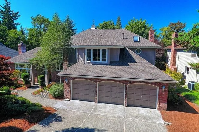 $1,035,000 Residence in Newcastle