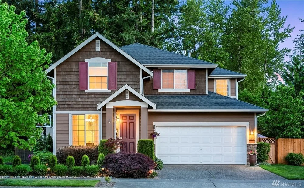 $599,950 Residence in Bothell
