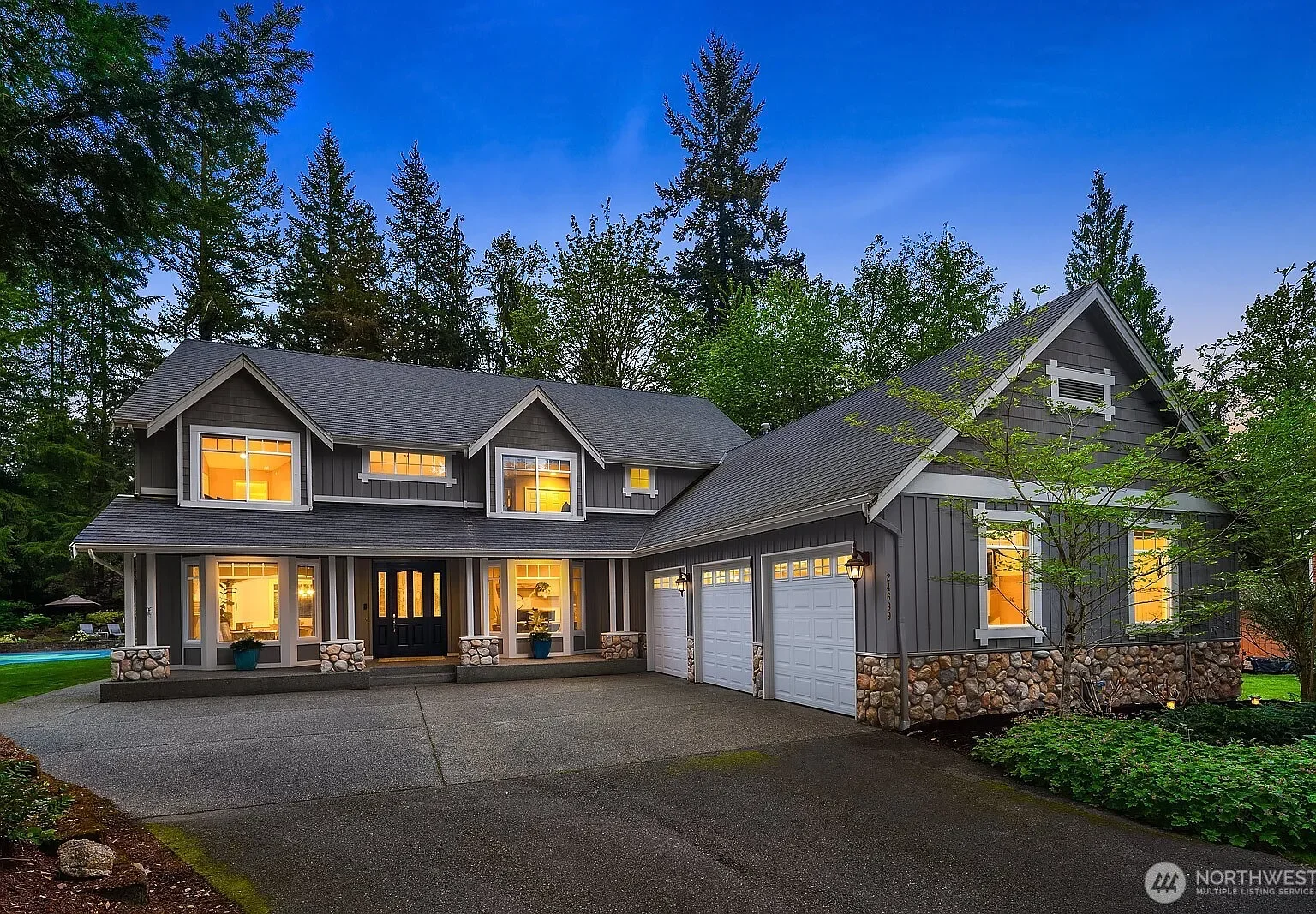 $2,050,000 Residence in Redmond