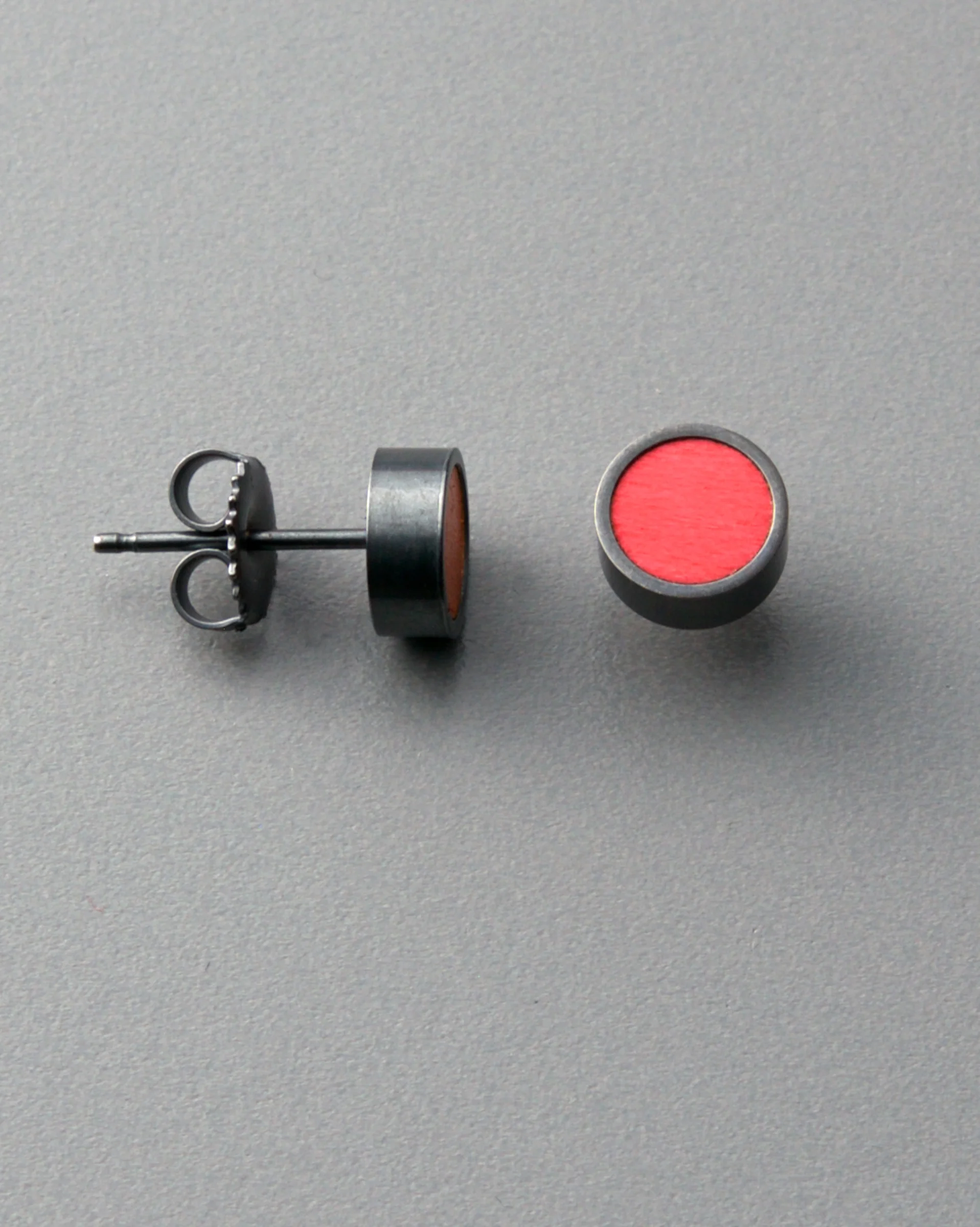 Maddie Post Earrings (Dahlia)