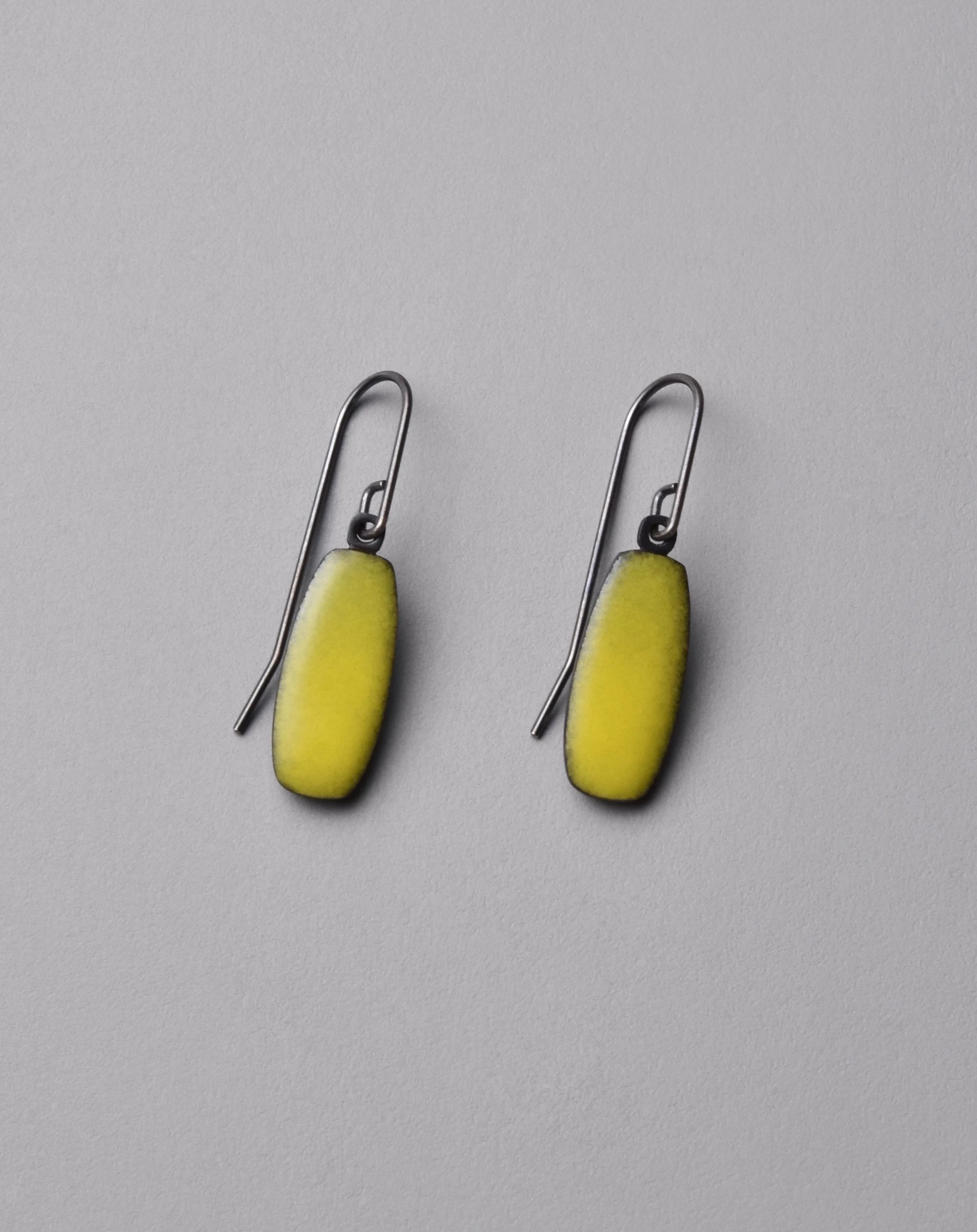 Alba Earrings (Bumble)