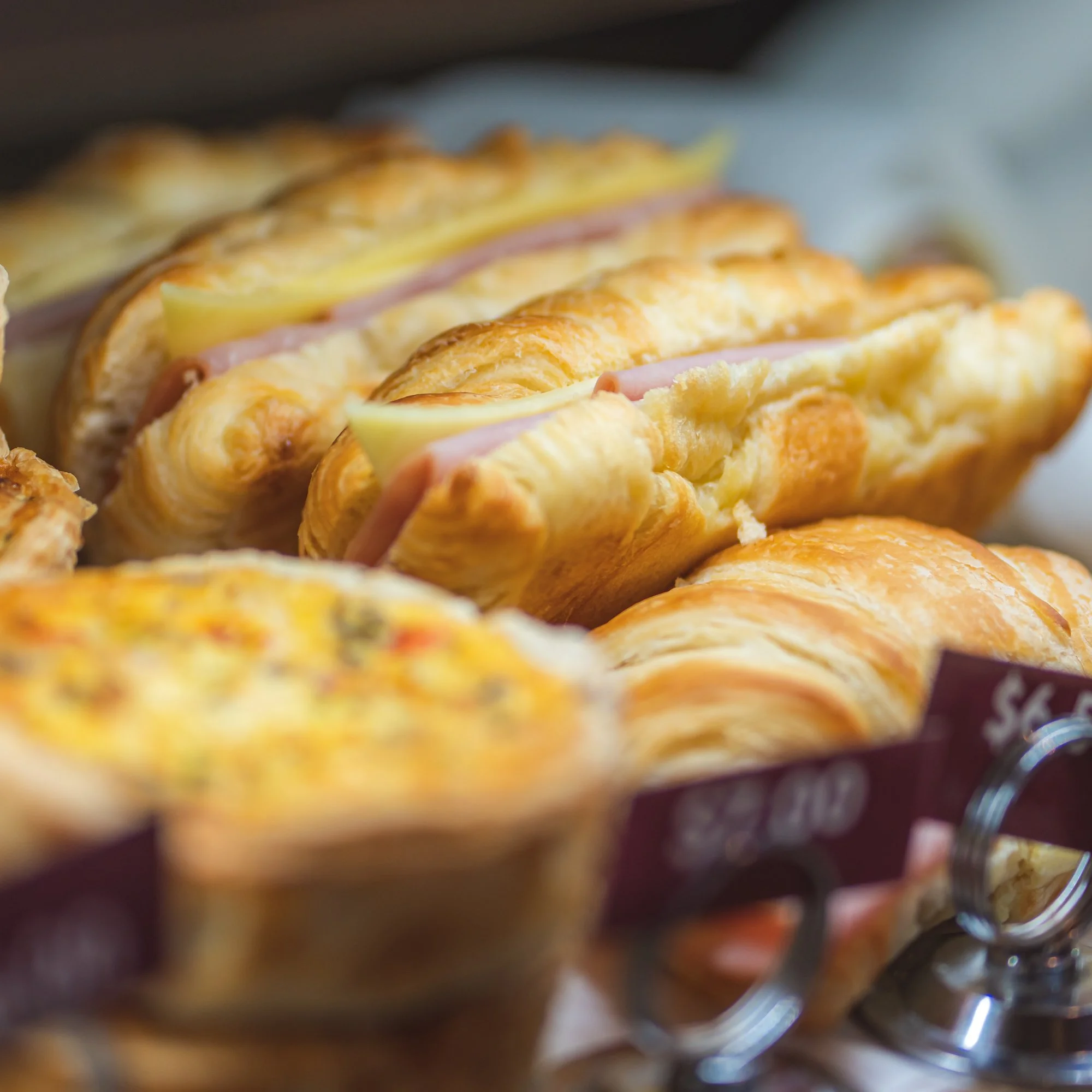 Dining Options Onsite Bistro & Cafe — Quality Hotel Rules Club Wagga