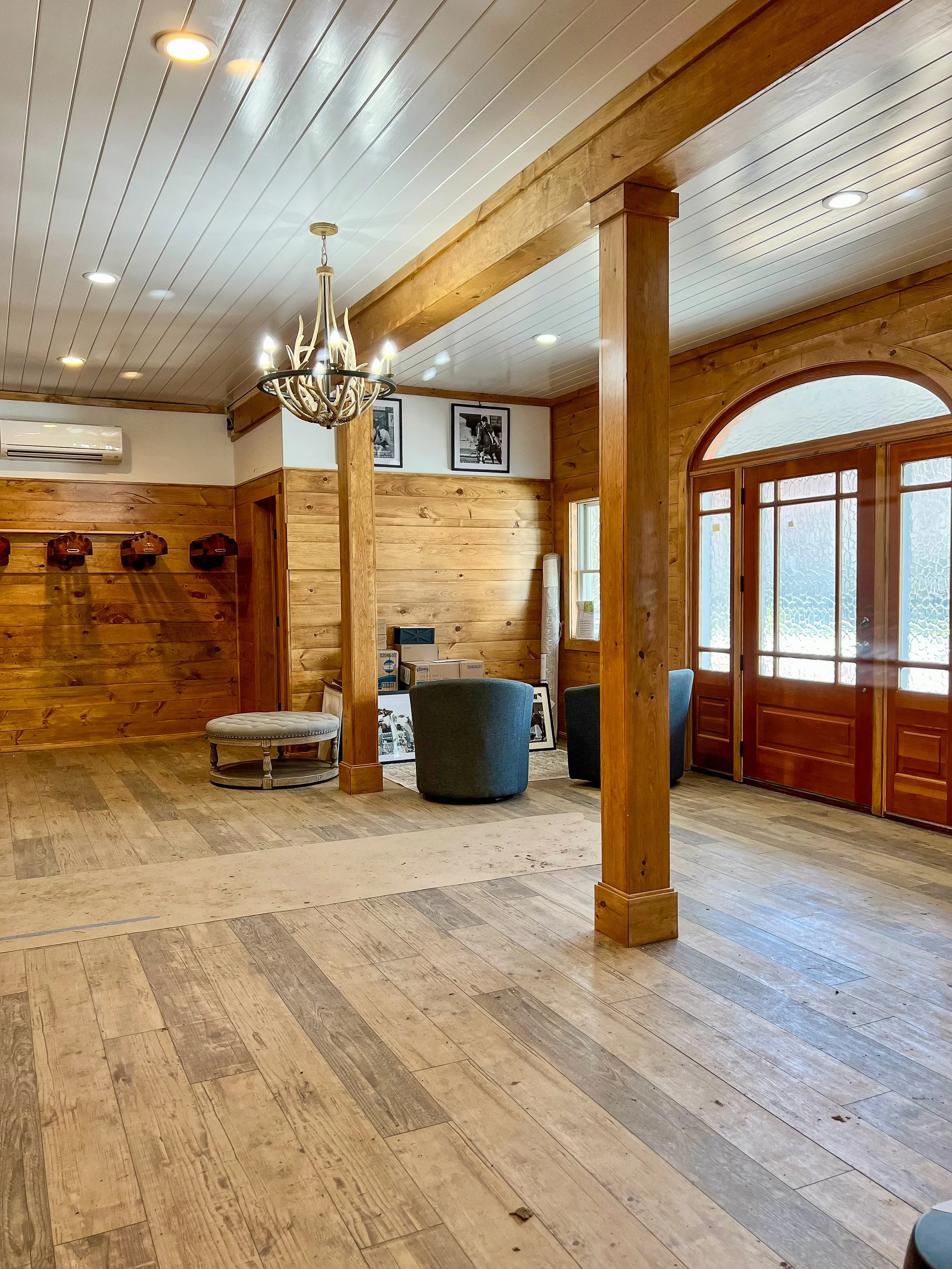 Augusta Mills Equestrian Brewster Lounge.jpg