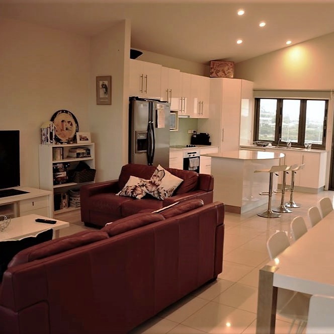 UpperLiving+%286-2%29.jpg