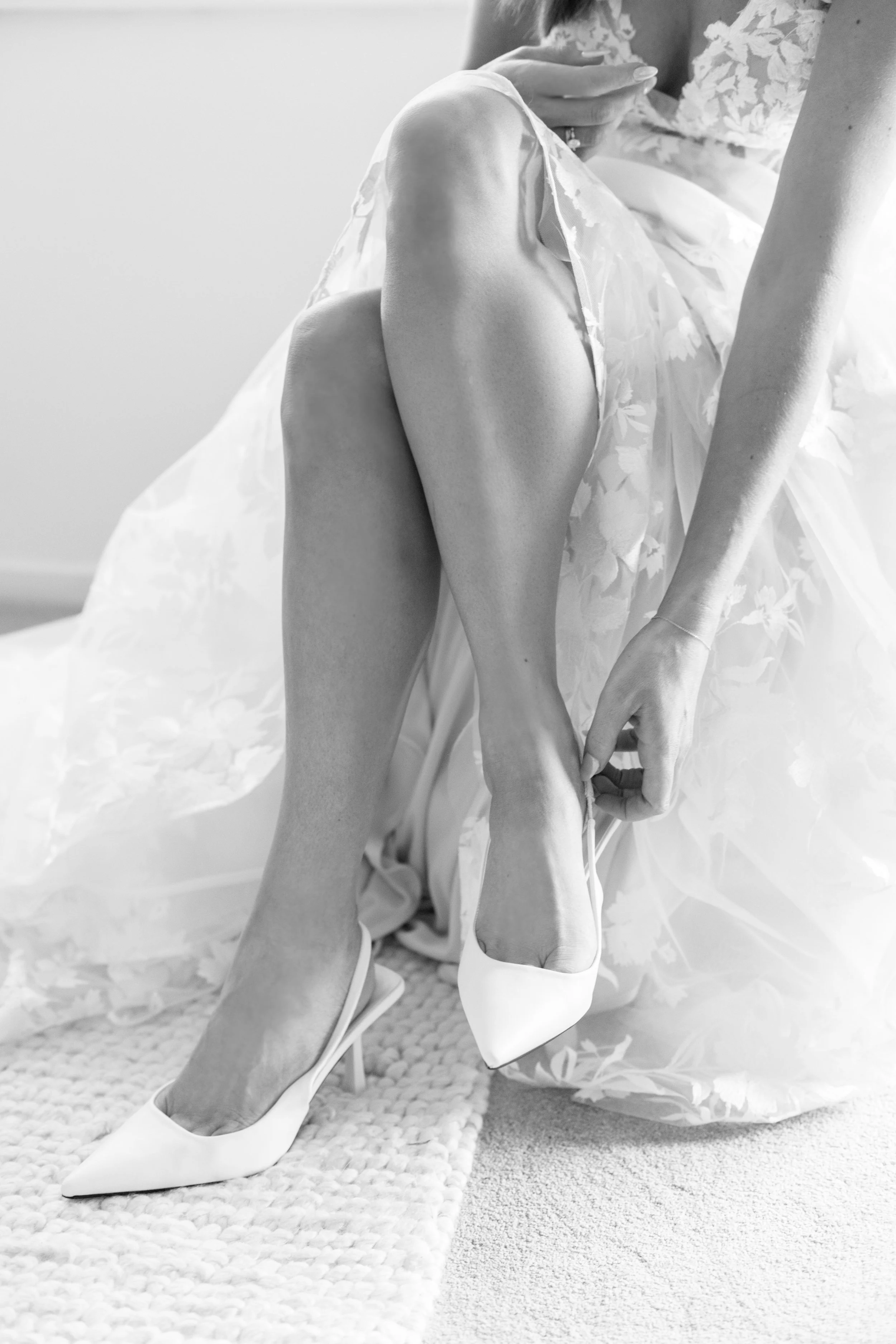 2022.04.01-D&J-BridalPrep-53-2.jpg