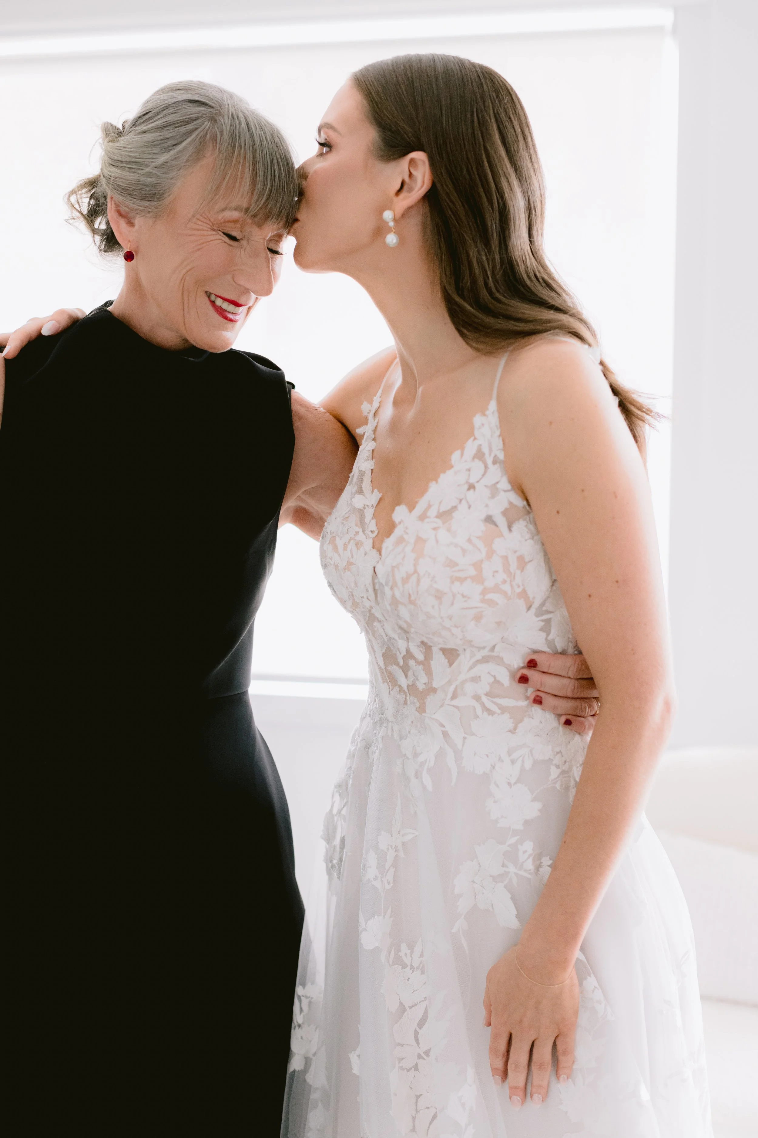 2022.04.01-D&J-BridalPrep-79.jpg